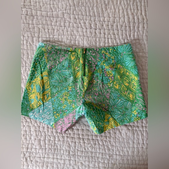 Lilly Pulitzer Deenie shorts in Sun Dance print size 6 - Picture 3 of 6